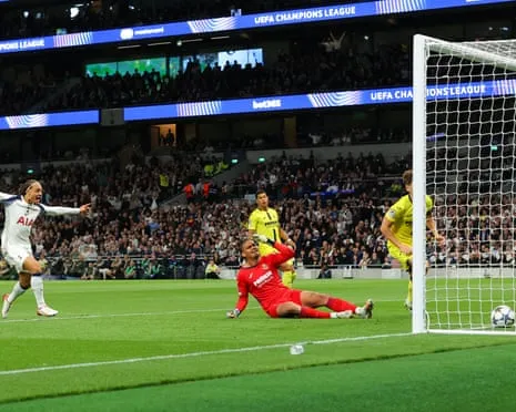 Goalkeeper Luiz's Game-Changing Mistake Delivers Tottenham First Triumph